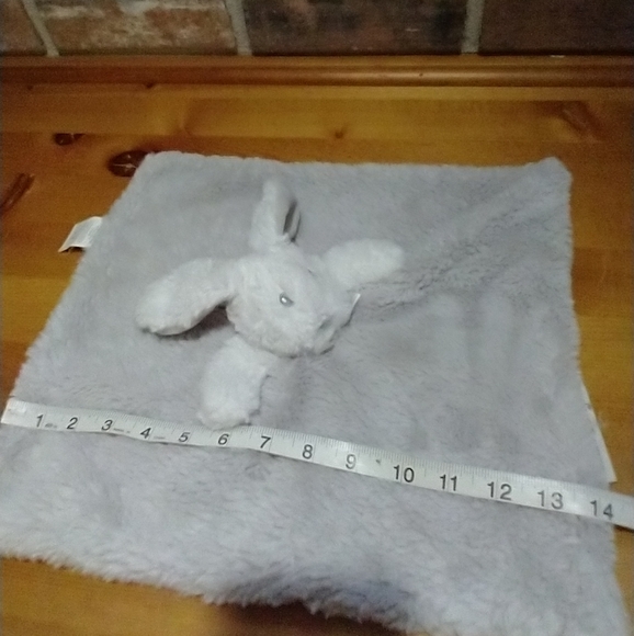 Blanket & Beyond soft gray bunny blanket - Picture 6 of 8